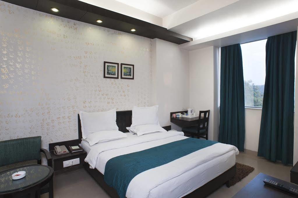 Fabhotel Rockland นิวเดลี ภายนอก รูปภาพ